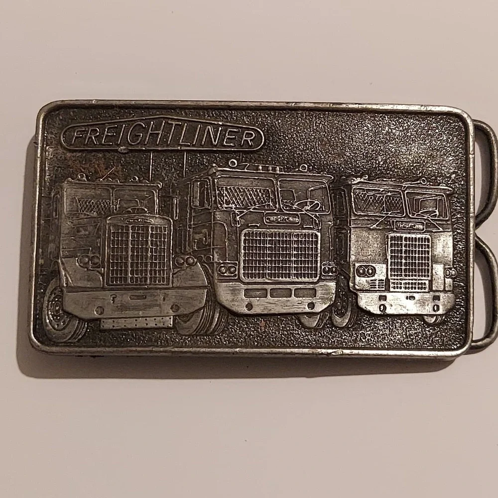 Freightliner Vintage 1977 Belt Buckle Three Big Rigs Trucker Tonkin Inc D-41